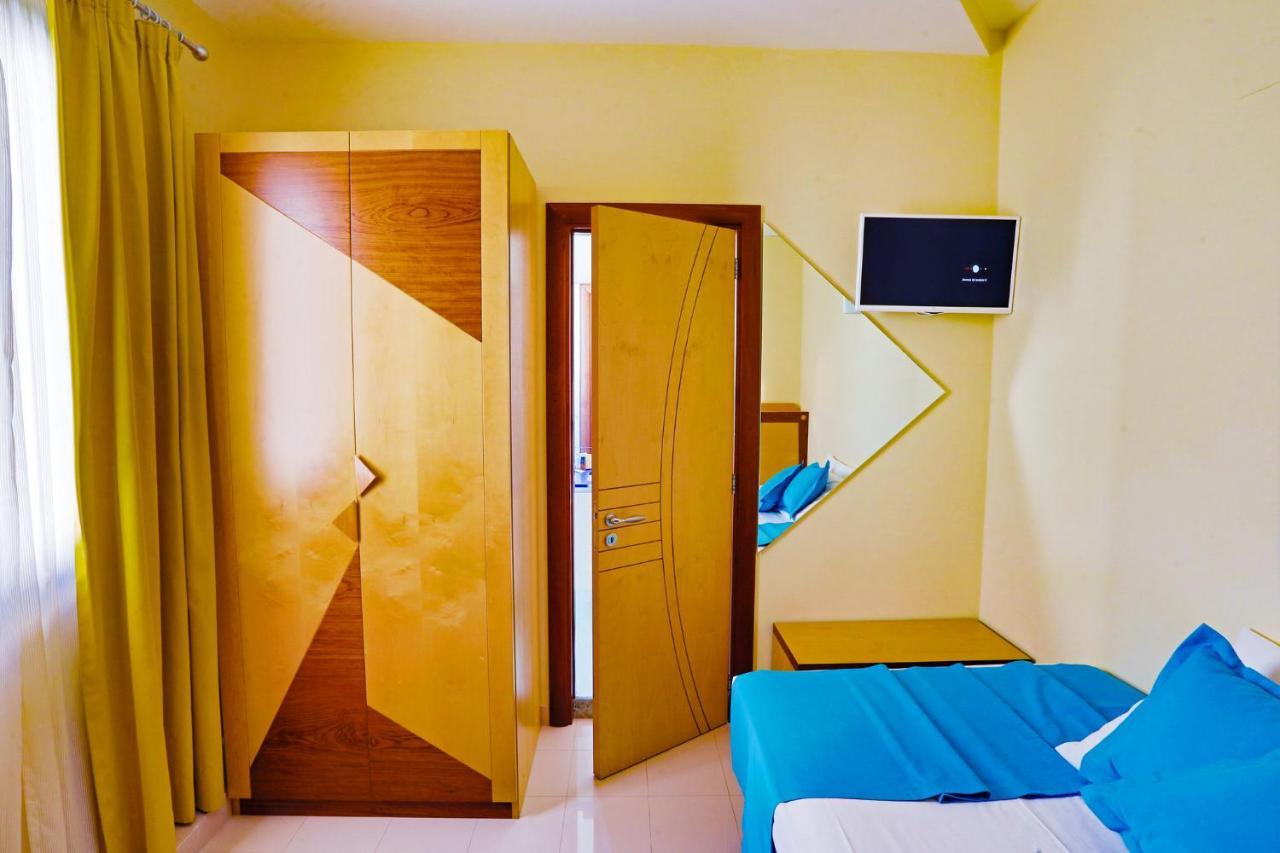 Piccadilly Rooms Restaurant And Beach سانتا ماريا أل بانيو المظهر الخارجي الصورة